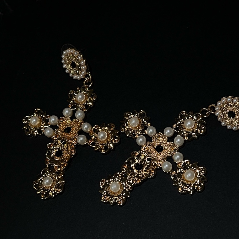 Elegant Gold and Pearl Cross Earrings - Picture 8 of 9